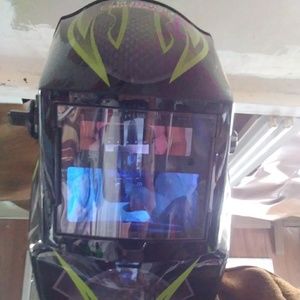 Meet your Posher, Lee